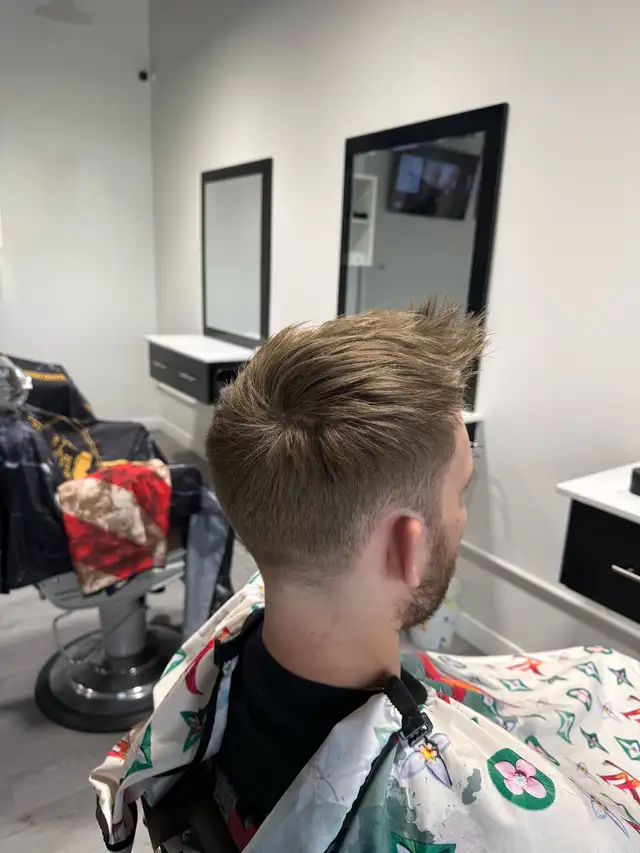 Chair rental for barbers and hairstylists $750 monthly  in Hair Stylist & Salon in Calgary - Image 4