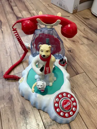 Coca-Cola Animated Polar Bear Phone., View more