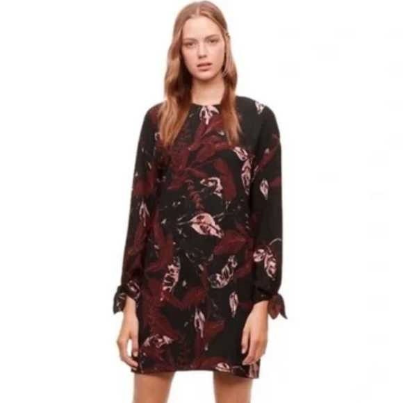 Aritzia Wilfred Women’s Black and Burgundy Charpont Crepe dress in Women's - Dresses & Skirts in Mississauga / Peel Region - Image 2