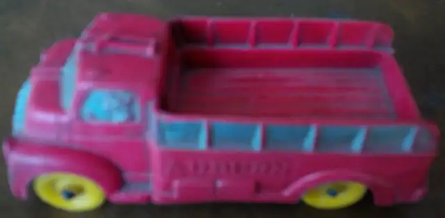 Vintage Auburn Red Fire Truck, 6 Inches in Arts & Collectibles in Stratford - Image 6