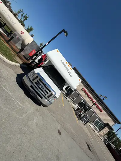 2017 Ford Majestic Motor Home Make/Model:Ford Majestic Motor Home Year:2017 Type:Class E motor home...