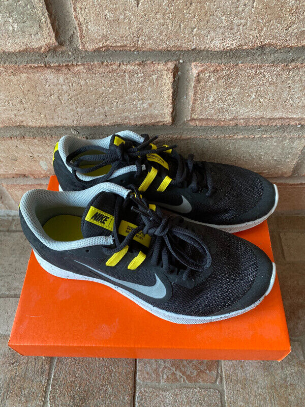 NIKE DOWNSHIFTER Running shoes size US4 UK3.5 NEW Kids & Youth