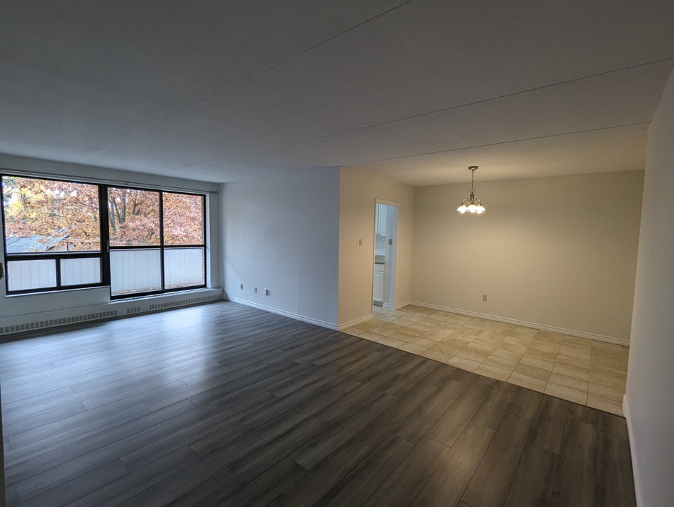 1 & 2 BEDROOM APARTMENT - ALL UTILITIES INCLDUED - $1870.00 5