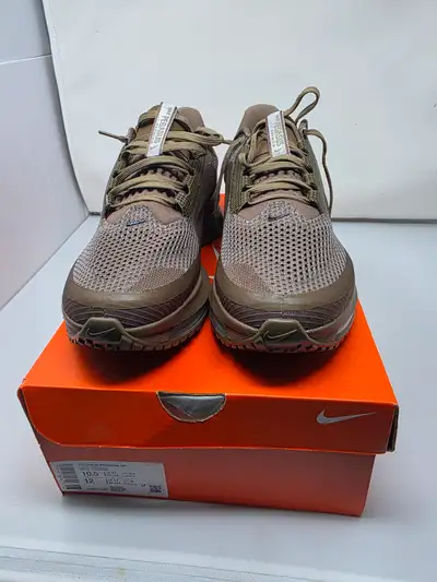Nike Pegasus Premium SP, View more