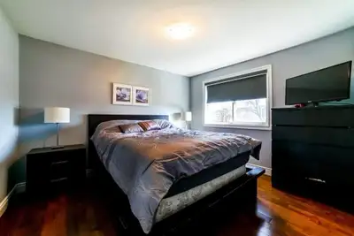Room available for females only Room available for working professional or student females clean, qu...