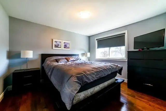Private Room for Rent in Etobicoke for girls  in Room Rentals & Roommates in Mississauga / Peel Region - Image 2