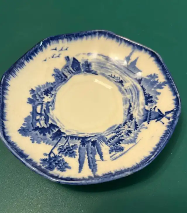 Royal Winton Saucer586012814570301441