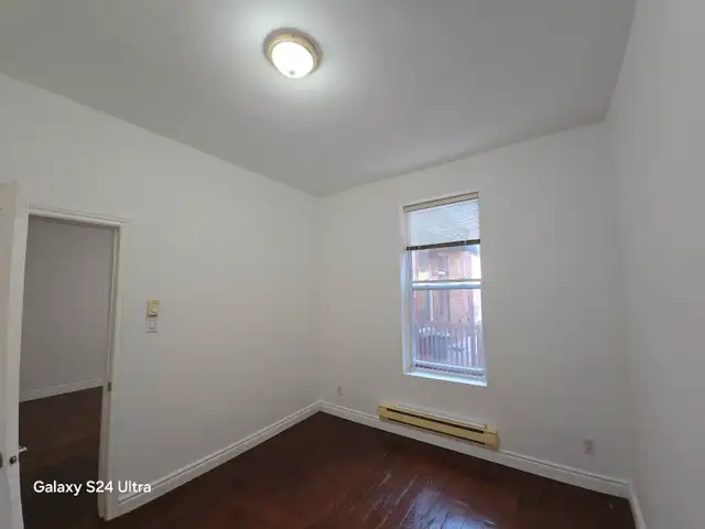 Spacious Duplex Apartment in Pointe-Saint-Charles in Long Term Rentals in City of Montréal - Image 15
