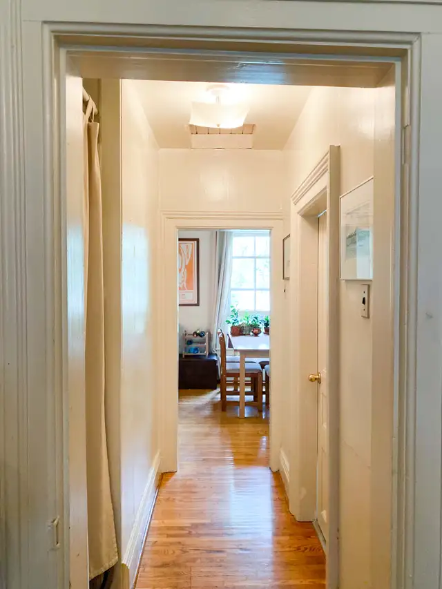2 Bedroom Upper Floor Apartment - Close to Downtown | Long Term Rentals ...