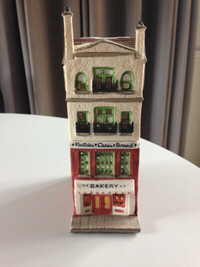 DEPARTMENT 56 - CHRISTMAS IN THE CITY - BAKERY - ISSUED IN 1987