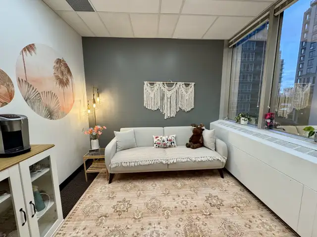 Psychotherapy Private Office Room (1235 Bay St) in Commercial & Office Space for Rent in City of Toronto - Image 3