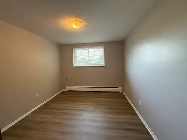 2 bedroom apartment all inclusive  in Long Term Rentals in Woodstock - Image 9