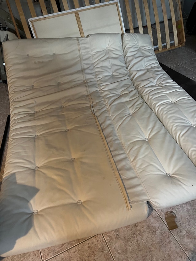 Free futon Objets gratuits Ville de Montréal Kijiji