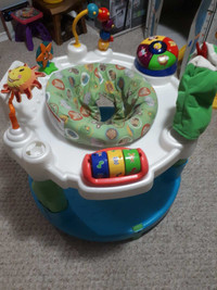 Baby saucer seat