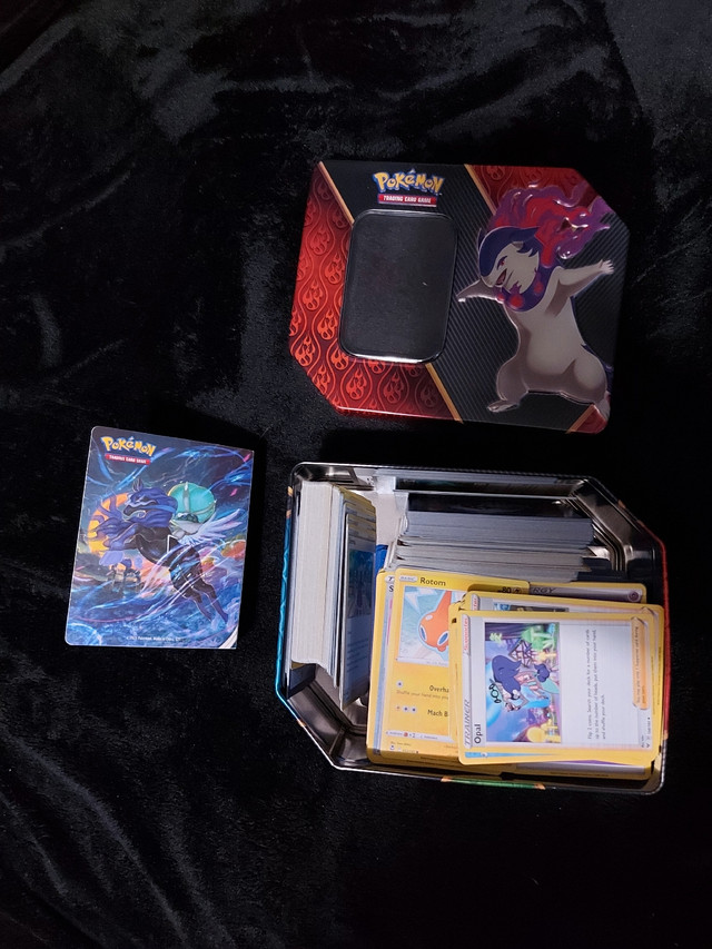 Pokemon card lot. in Toys & Games in Ottawa - Image 2