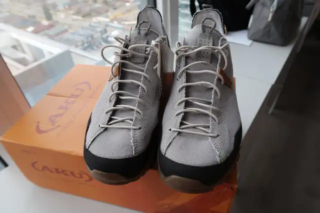 Brand New AKU Canvas Shoes - Unisex - Light Grey - Made in EU in Women's - Shoes in City of Toronto - Image 6