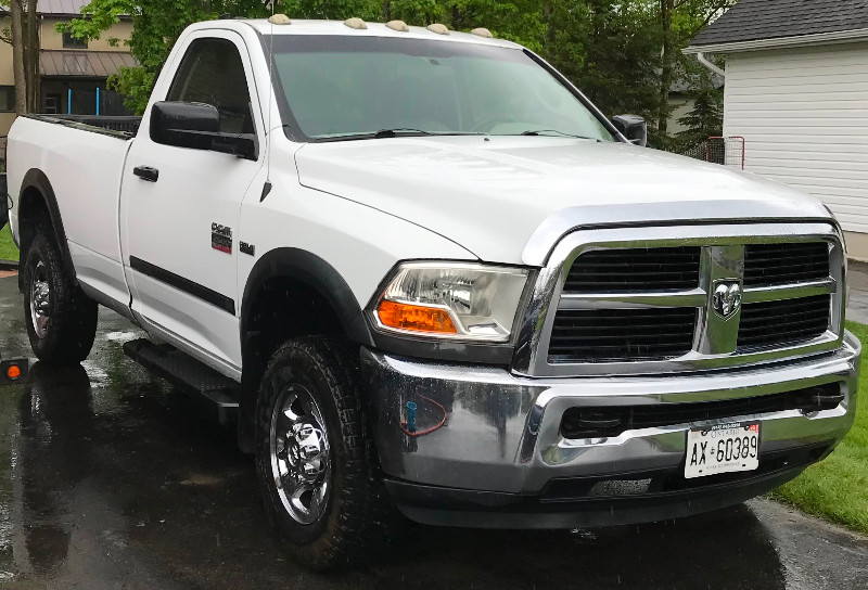 2010 dodge ram 2500 5 7l hemi with 8 foot lined box cars trucks