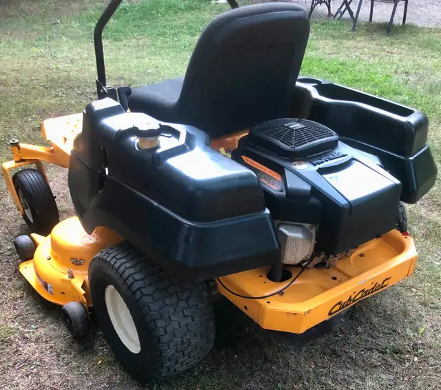 Cub Cadet RZT 50” Zero Turn mower 25HP Kohler, Like NEW!63347539322113124