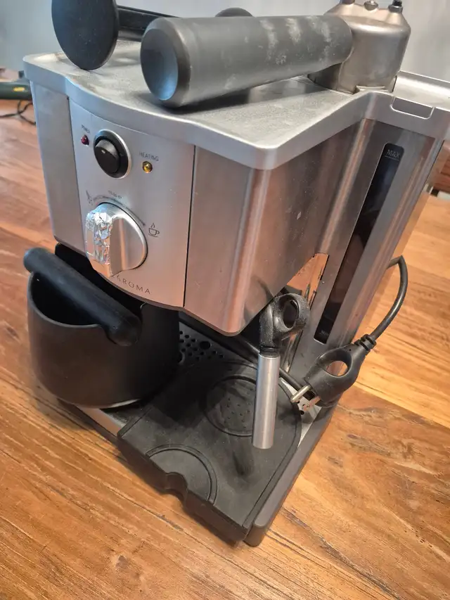 Breville - Cafe Roma Machine in Coffee Makers in City of Toronto - Image 5