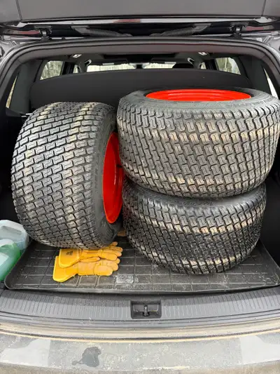 KUBOTA TIRE AND RIM LAWN MASTER HBR 24 x 12.00 - 14 NHS 4ply BRAND NEW , 03 available $500.00 each (...