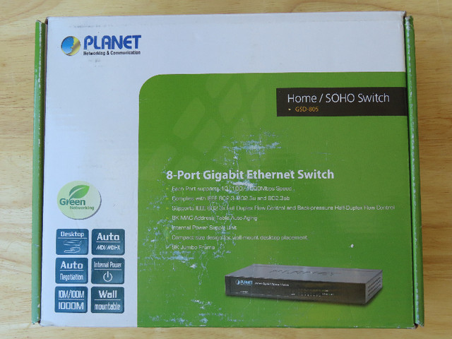 Planet Networking GSD-805 8 port GbE switch in Networking in Winnipeg