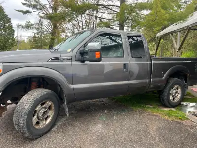 Great work truck, new hubs, typical dash lights, runs well . Plow frame. Needs some body work. This...