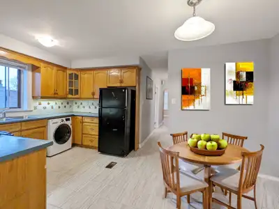 2br - Spacious 2 Bedroom on Eglinton & Dufferin