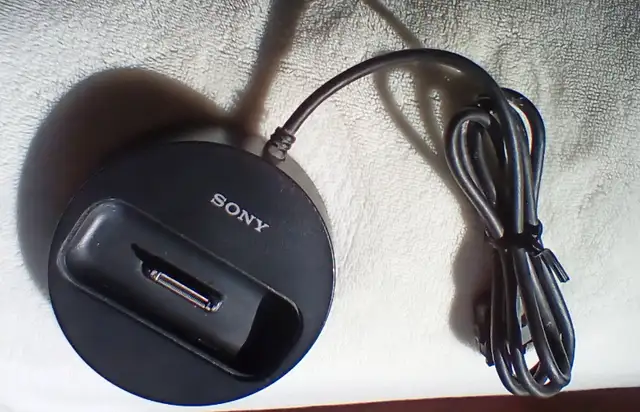 NEW Sony Digital Media Port Adapter Dock for iPod MP3 #TDM-iP10 in iPods & MP3s in Oshawa / Durham Region - Image 2