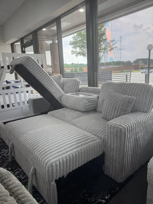 Hot Deal Brand New Sofa Bed Sleeper Pull out Sofa Bed Large Sofa in Couches & Futons in Kingston - Image 4