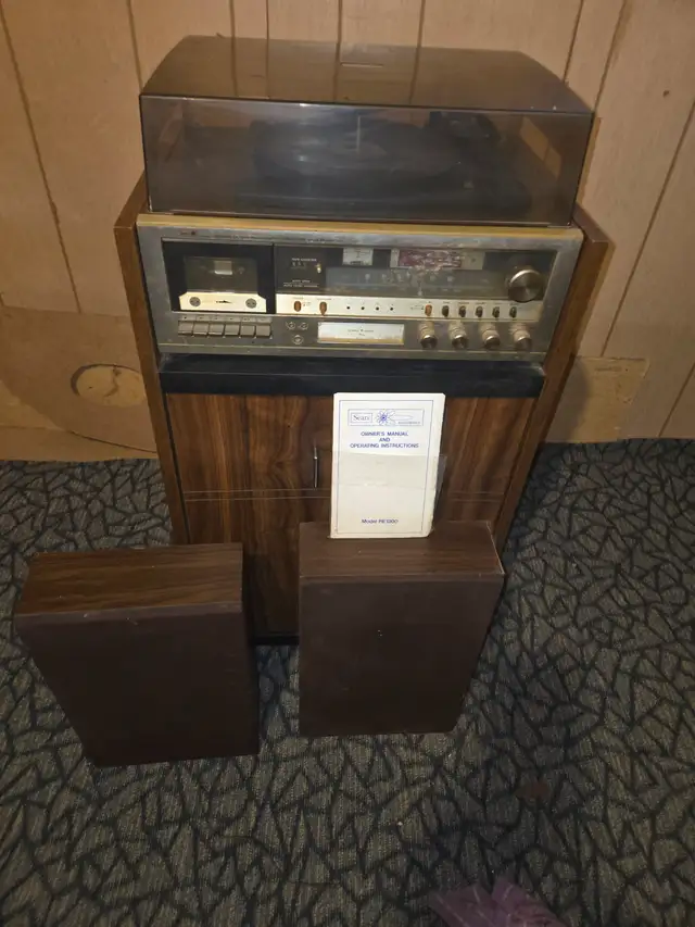 Vintage Sears Stereo Combo in Stereo Systems & Home Theatre in Calgary - Image 4