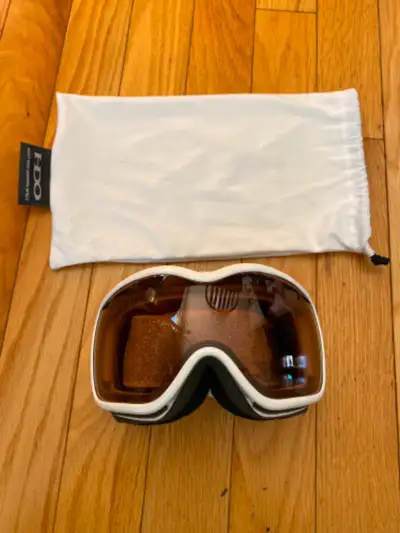 Oakley HDO Ladies Snow/Overcast Ski Goggles, View more