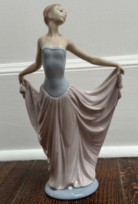 Lladro Dancer/Ballerina Porcelain  Figurine #5050