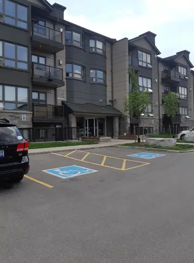 2  BEDROOM  CONDO   LONDON  MASONVILLE