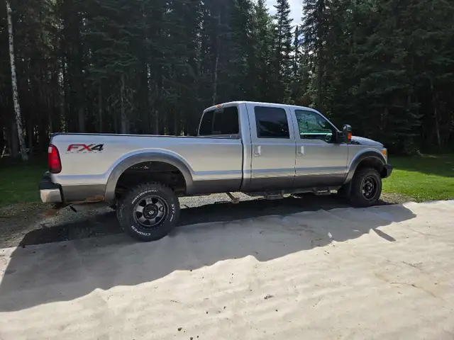 2012 F350 6.2L  in Cars & Trucks in Prince George - Image 6