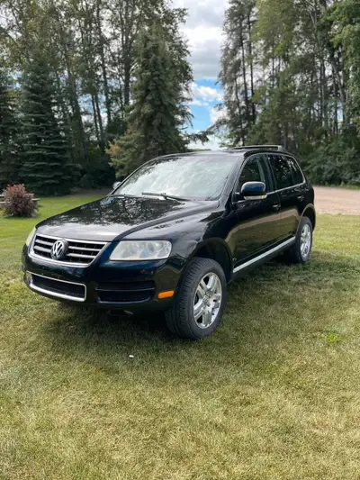 2004 Volkswagen Touareg 4.2L V8 Vehicle runs and drives mint. Any questions you may have text or cal...