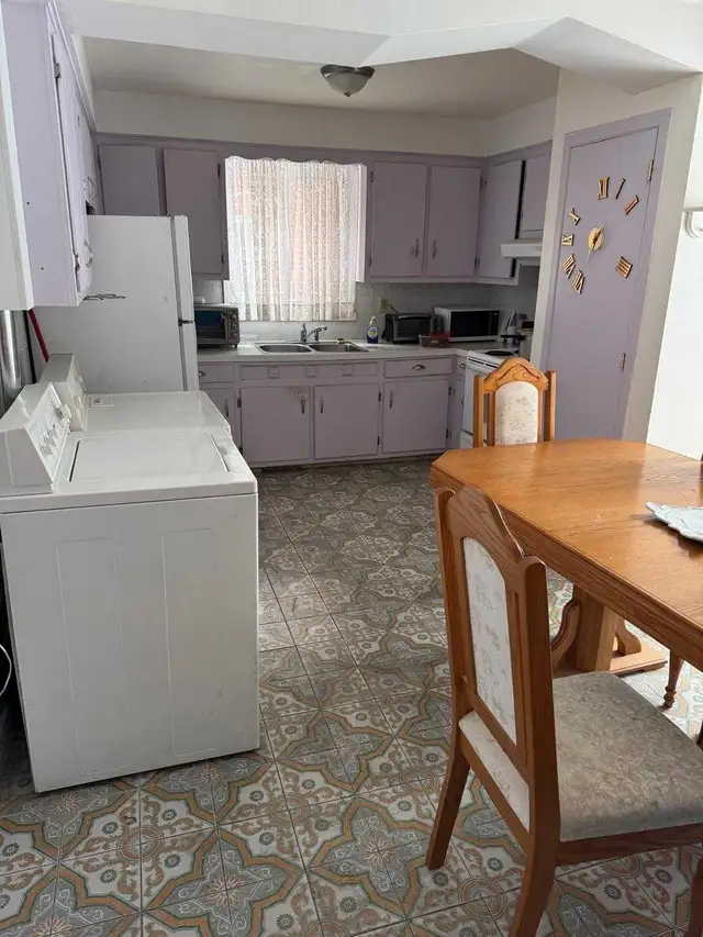 Chambre à louer  in Room Rentals & Roommates in City of Montréal - Image 3