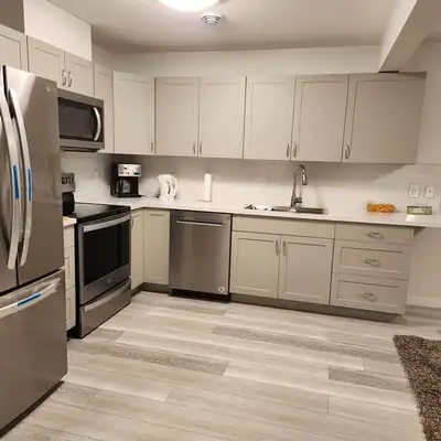 Luxurious Basement Suite in Beautiful Trumpeter!