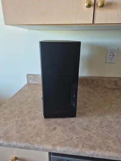 PC case in excellent condition + DVD-RW, View more