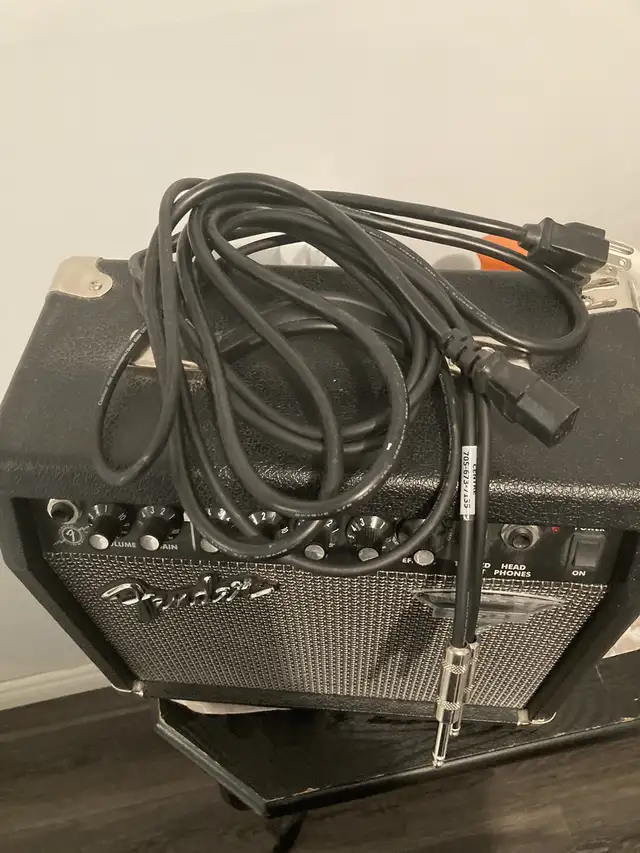Fender bullet Guitar amp used a couple of time s in Amps & Pedals in Sudbury - Image 7