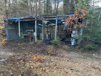 One steel airplane hanger Good building for Arizona not much good for canada unless you use intermed...