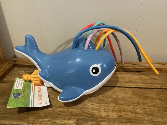 New Water Sprinkler Shark in Toys & Games in Oshawa / Durham Region - Image 3