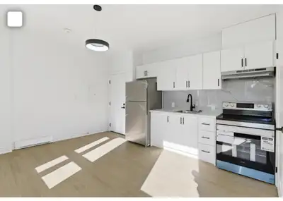 1650-1750 1 bed 1485 bachelor 380 Park St N - Unit 1 Peterborough l Prime location in beautiful down...