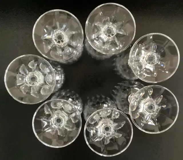 PRICE DROP! Set of 7 Vintage Crystal Champagne Flutes Glasses in Kitchen & Dining Wares in West Island - Image 5