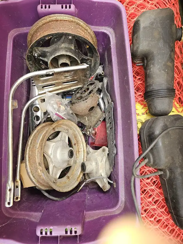 Honda ct70 z50 parts in Motorcycle Parts & Accessories in Mississauga / Peel Region - Image 2