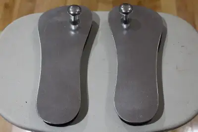 Unique piece. Made in India. Size 7. Lightly used for arts purpose. Must for photography, decoration...