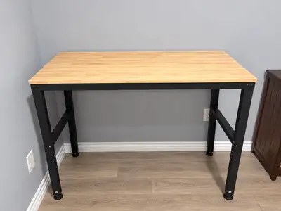 HOMCOM 48-inch Adjustable Workbench, View more