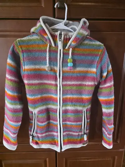 Handmade girls wool sweater, View more