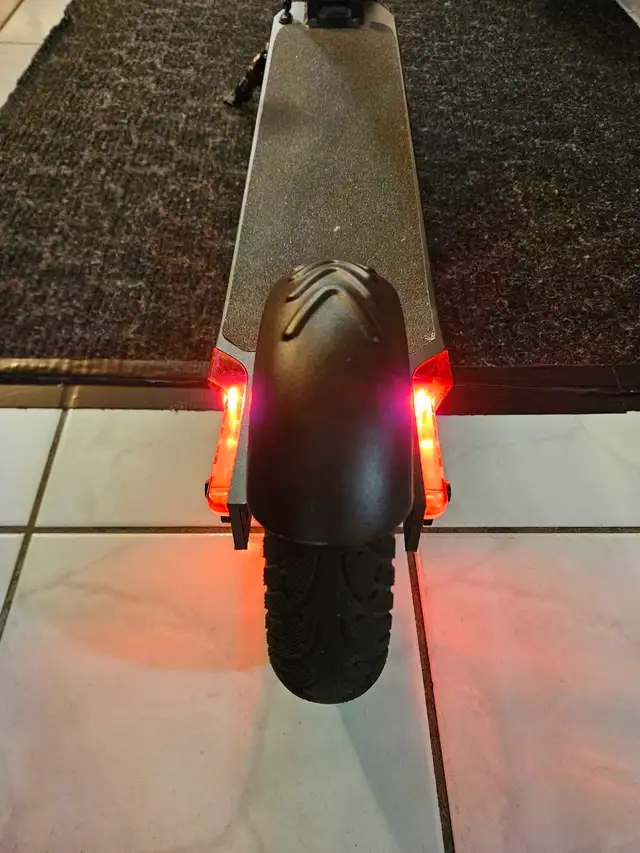 "42V" Mini Electric Scooter (BACK TO SCHOOL DEAL) in eBike in Mississauga / Peel Region - Image 5