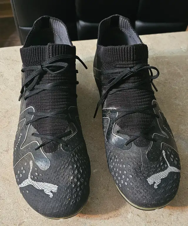 Puma Future Match FG/AG Jr. Eclipse Soccer Shoes in Size CA 6.0 in Soccer in Ottawa - Image 3