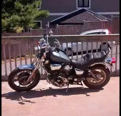 Was running a few months ago, the battery is toast. Has a parts 90s virago without engine. I can sen...